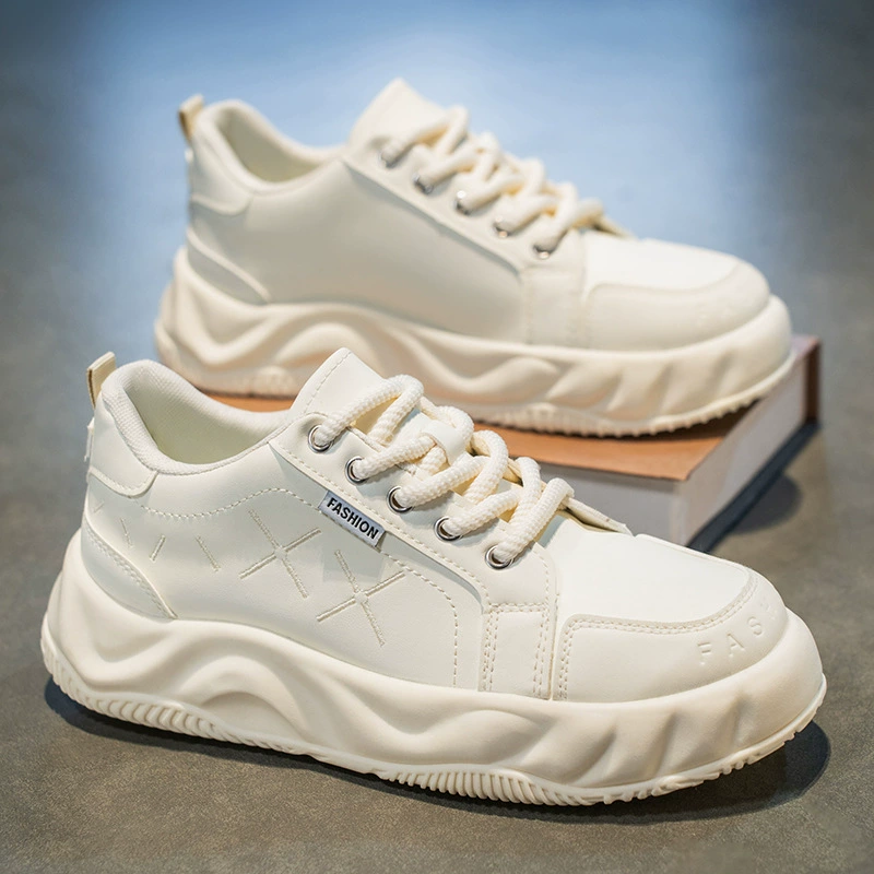 2026 Novo Sapatos Masculinos Respiráveis Casuais Couro Sola Grossa Aumento de Altura Antiderrapantes Fashion