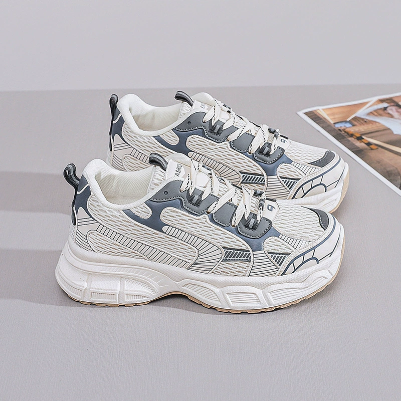 حذاء رياضي سميك للنساء خريف 2024 بنمط كوري، نعل سميك، جري · MOHE China shoe factory