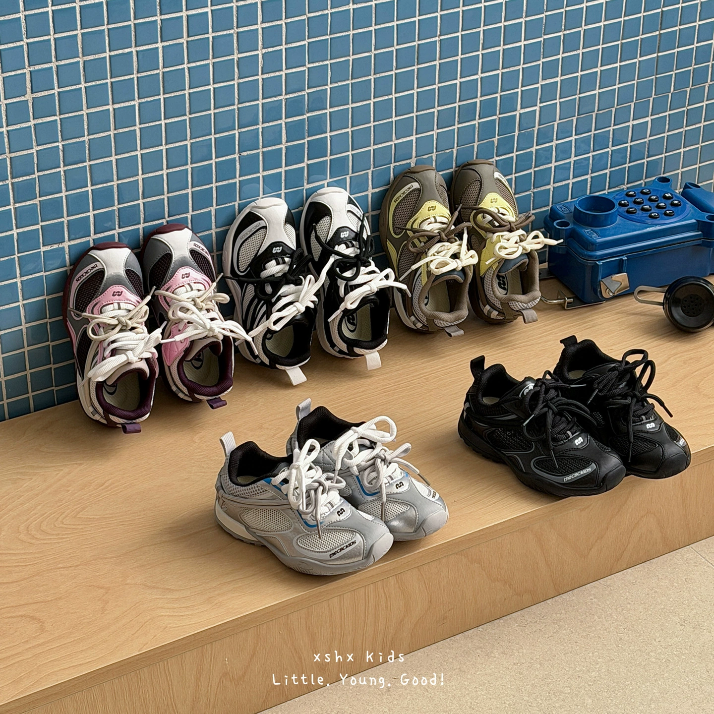 XSHX Zapatillas Retro de Suela Fina para Niños, con Malla Transpirable, Suela de Goma y Velcro · MOHE China shoe factory