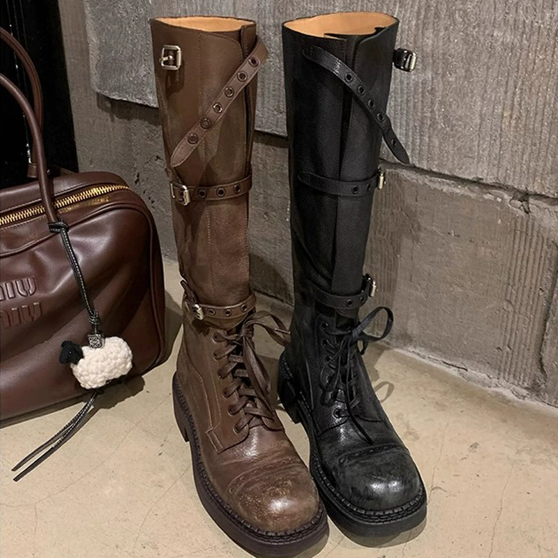 Novas Botas Montaria Mid-Calf Estilo Motociclista com Fivela e Salto Chunky Vintage para Mulheres - Outono