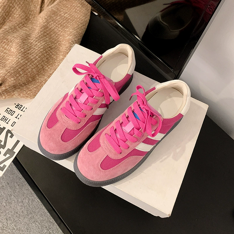 Strawberry Bear German Trainer, rosa Leder-Flat-Retro-Sneaker
