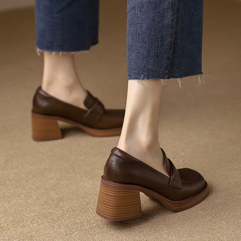 Damen Blockabsatz Loafers, Braune Quadratzehen Plateau Absätze Retro Stil · MOHE China shoe factory