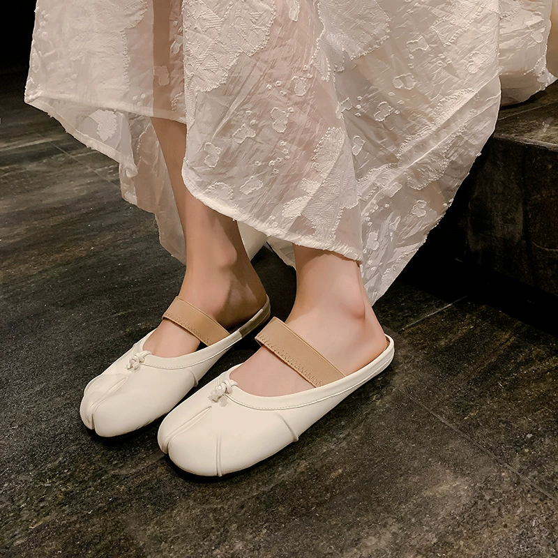 Ballerines femme bout fendu slip-on, cuir souple, semelle plate