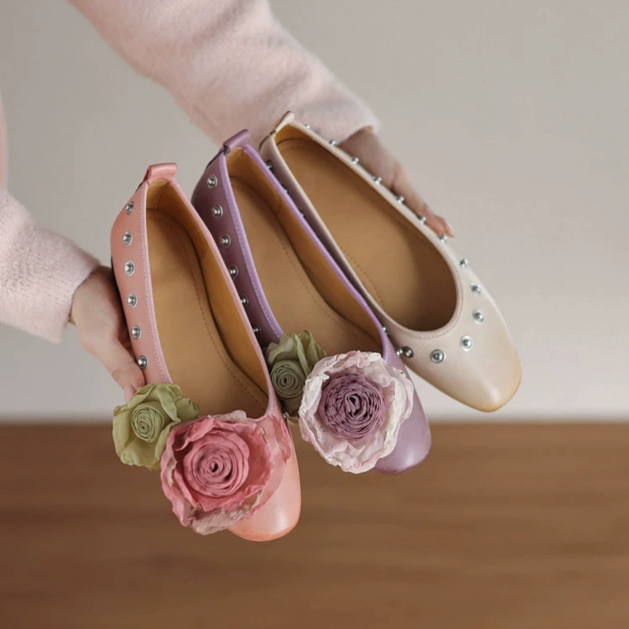 Sommerneue Strass-Blumen-Ballerinas für Damen 2025, runde Zehen, Höhenzunahme