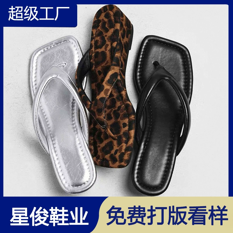 صنادل إسفينية منصة لفصل الأصابع 2026 جديدة مربعة للشاطئ · MOHE China shoe factory