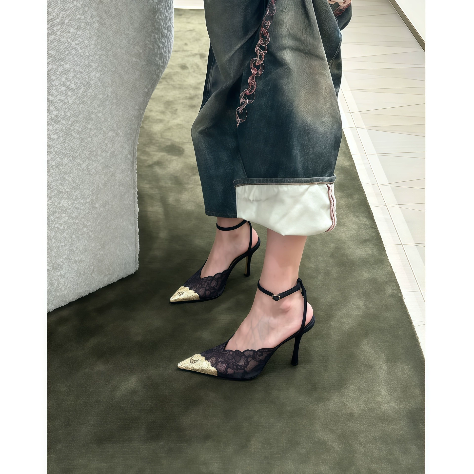 Sandálias Salto Stiletto Cadarço Preto Feminino 2026 Primavera Verão Sensual Metal Bico Fino · MOHE China shoe factory