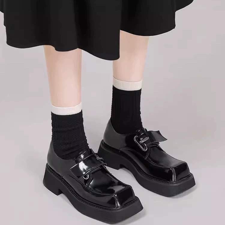 Japanisch Stil Lederschuhe Damen 2025 Retro Blockabsatz Quadrat Zeh Trendy Britisch Freizeit Pumps Vielseitig · MOHE China shoe factory