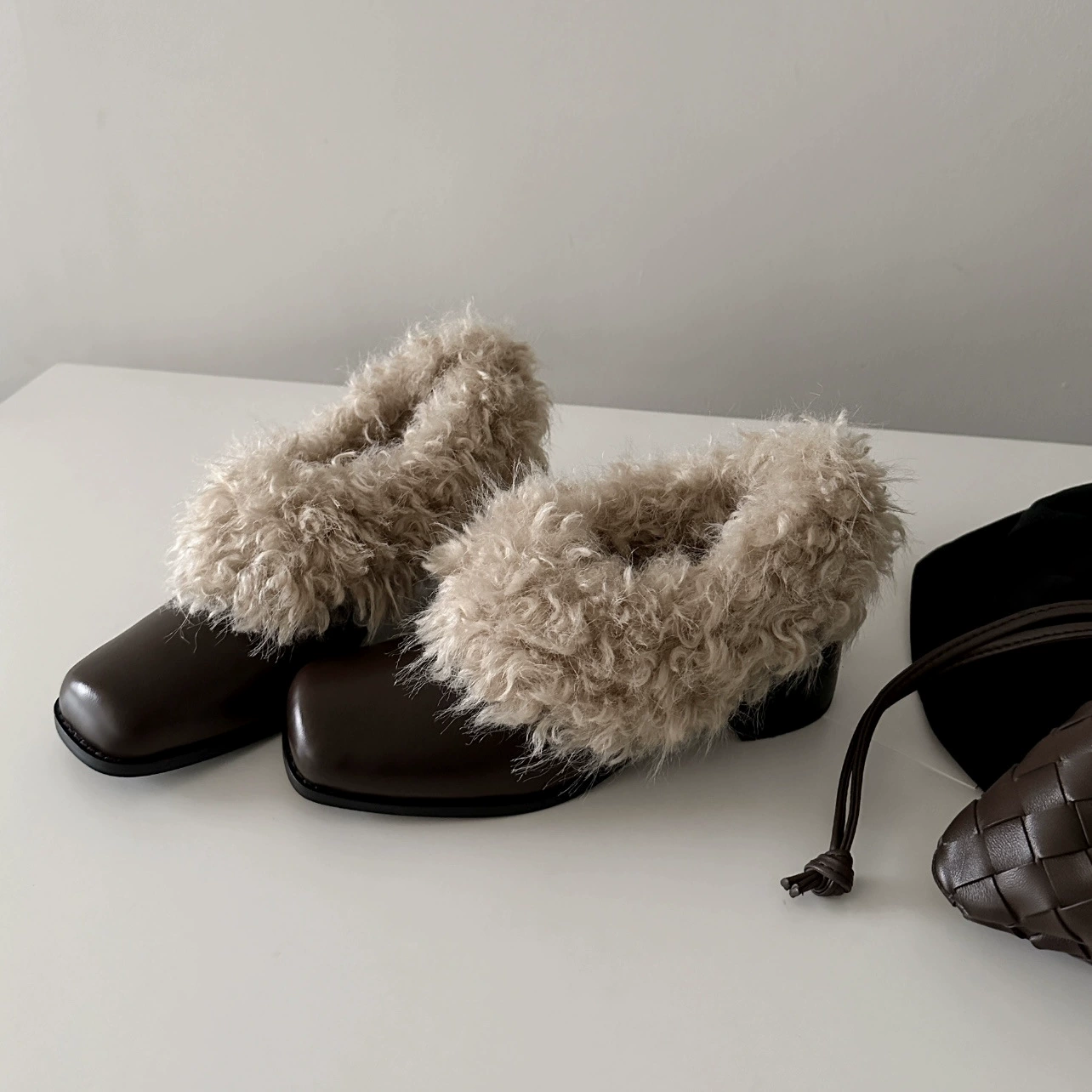 Mocasines Peludos Punta Cuadrada Mujer Otoño Invierno Cálidos Forro Polar Tacón Grueso Cuero