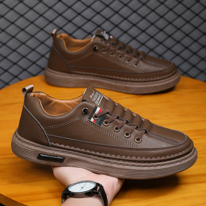 Chaussures pour homme 2025 nouvelle mode, chaussures de ville en cuir souple décontractées semelle épaisse