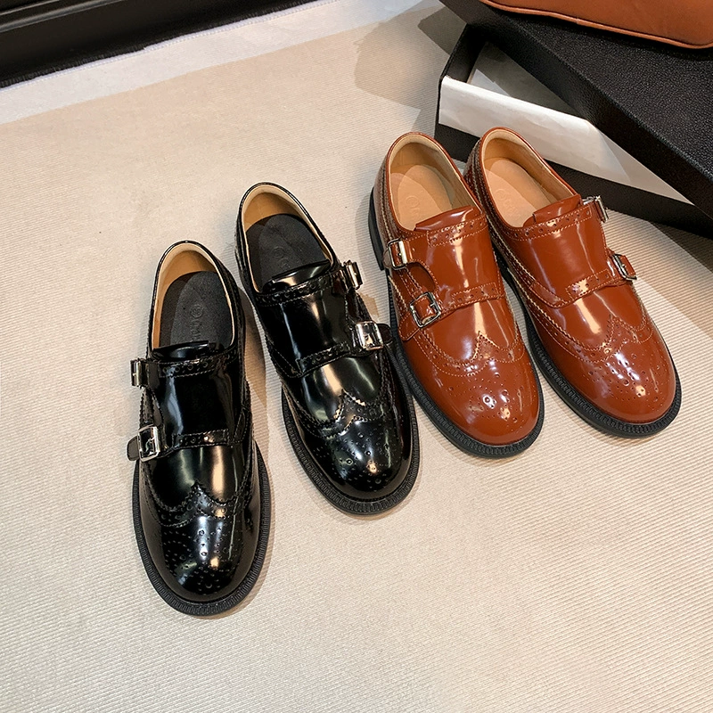 Nuevos Zapatos de Cuero Británico Vintage Otoño Invierno Tallados Exquisitos Barrocos Mocasines con Hebilla Monje Mujer
