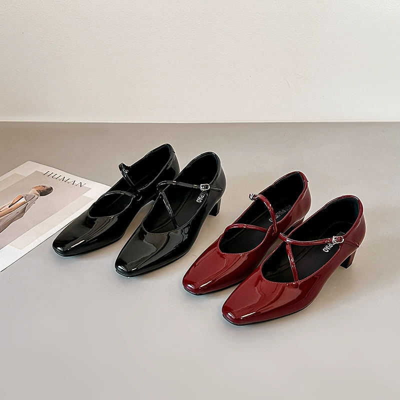 أحذية ماري جين فرنسية بإصبع مربع وكعب عريض للنساء، كعب متوسط رجعي لربيع 2026 · MOHE China shoe factory