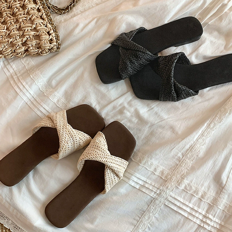Französisch Retro Woven Twist Riemchen Quadratische Spitze Flache Slipper Damen Sommer · MOHE China shoe factory
