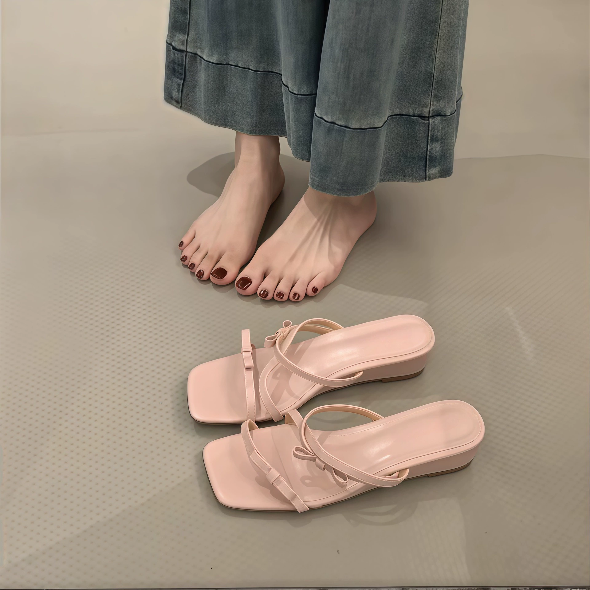 Sandales françaises à bout ouvert, été 2026, compensé rose, vacances à la plage · MOHE China shoe factory