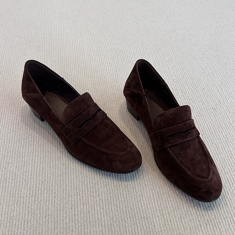 Mocassins rétro marron à bout rond et talon bloc pour femme, bureau slip-on simple · MOHE China shoe factory