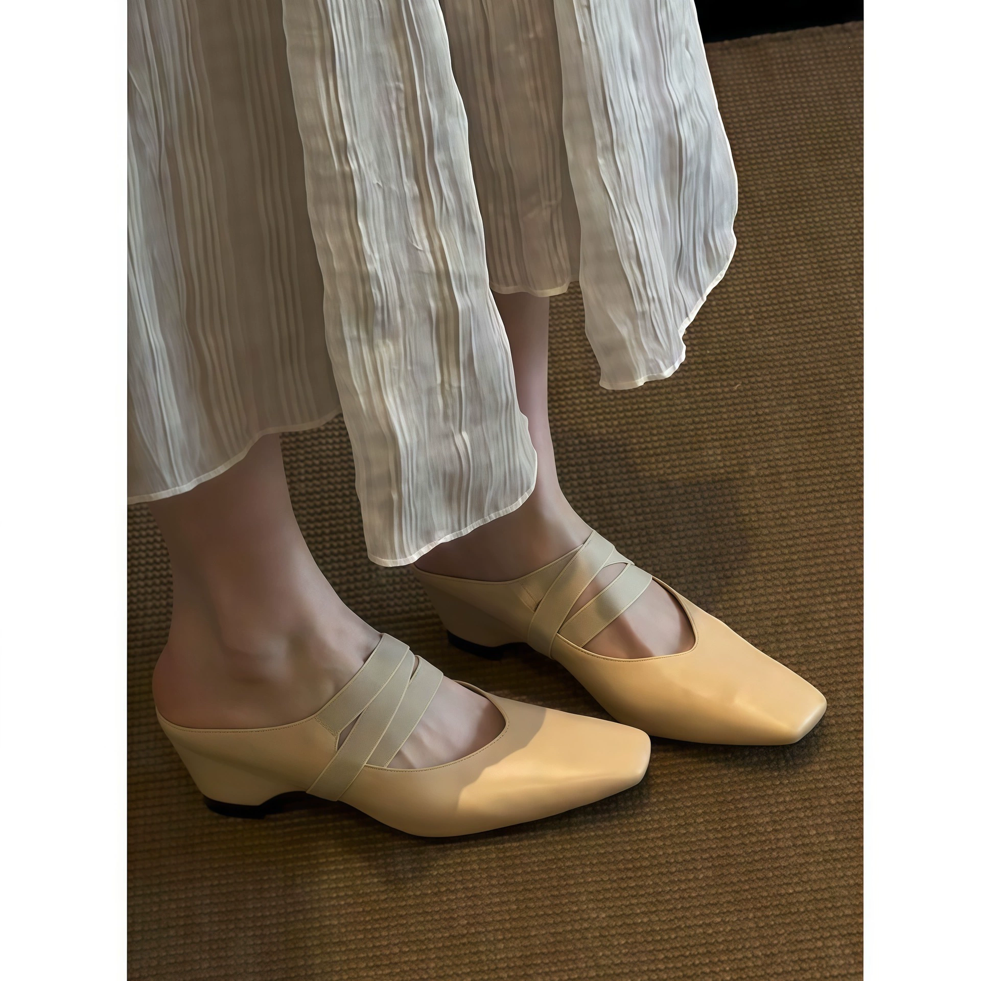 Mules françaises à brides croisées, bout carré, style Mary Jane, hauteur intérieure · MOHE China shoe factory