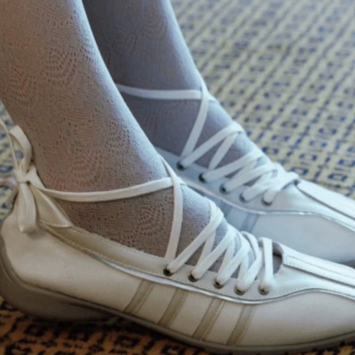 Cuir de vache, designer coréen, chaussures Mary Jane décontractées pour femmes, 2025 niche, ballerines plates, style coréen · MOHE China shoe factory