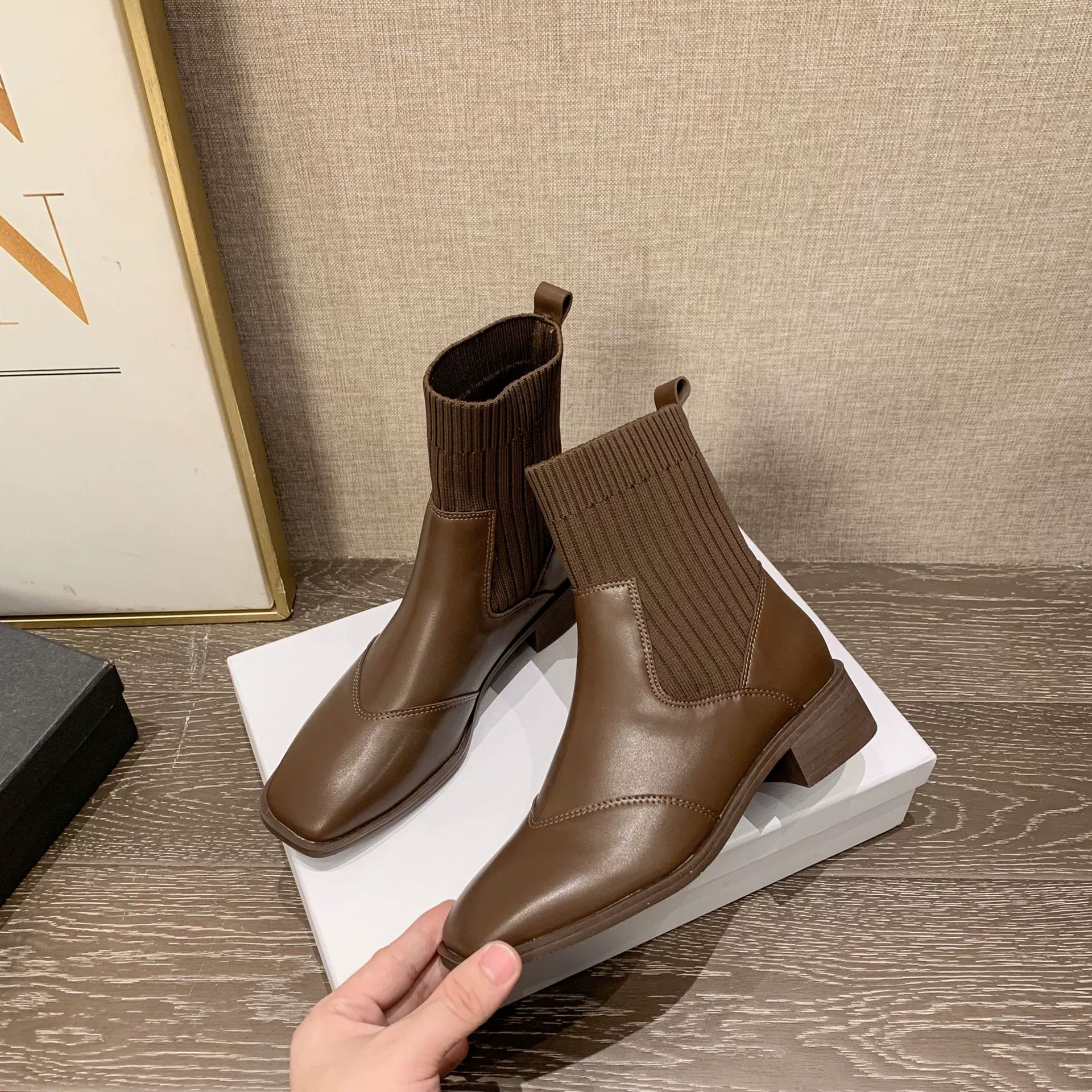 Britannique tricot élastique chaussettes bottes femmes nouveau slim chaussettes bottes chunky Martin court 172