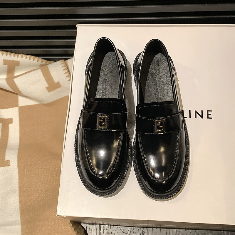 Nuevos Primavera Nuevos Mocasines con Hebilla Cuadrada Dorada Estilo Británico Versátiles Punta Redonda Tacón Grueso Zapatos de Cuero Mujer