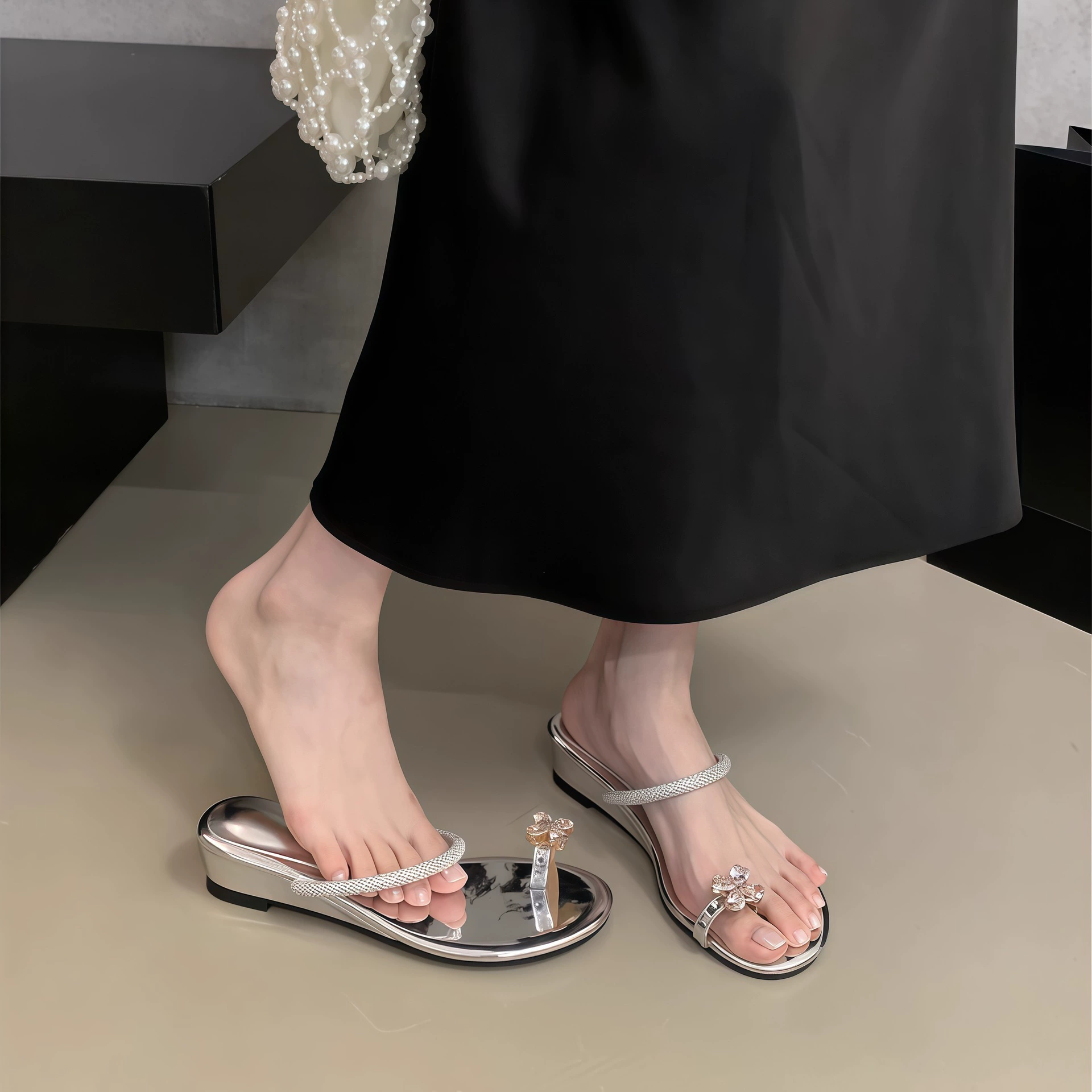 Chuyuji Sandales à Bride d'Orteil, Talon Bloc Strass, Fée Français, Femme Été 2026, Plage · MOHE China shoe factory