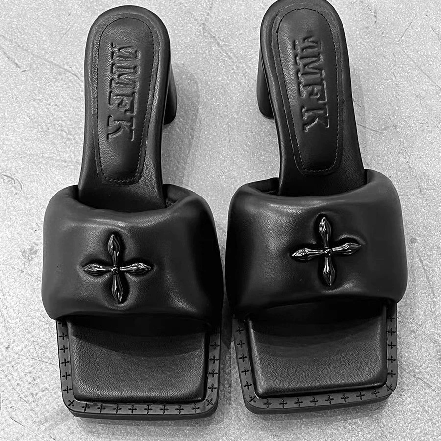 Sandales SMFK en pleine peau de mouton, croisées, bout canard, talon épais haut, semelle épaisse, noires, bout ballon, bride, femmes · MOHE China shoe factory