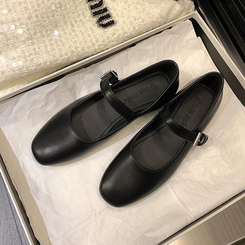 Novos Sapatos Mary Jane Primavera Novos Tira Fivela Boca Rasa Bico Quadrado Pequeno Vintage Couro Macio Sola Macia Femininos