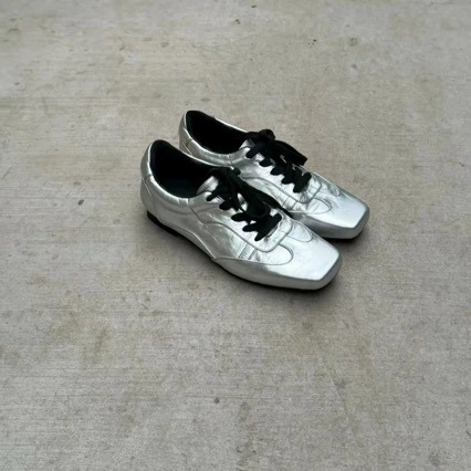 Zapatos German Trainer Mujer Plata 2025 Nuevo Zapatos Planos Deportivos Estilo Europeo Cordones Nicho Tamaño Grande Tacón Bajo