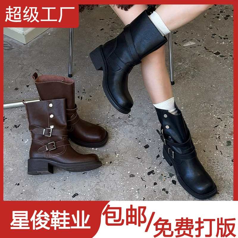 Botas femininas retrô britânicas de dupla fivela, inverno 2025, moda, cano médio, estilo cowboy, sola grossa
