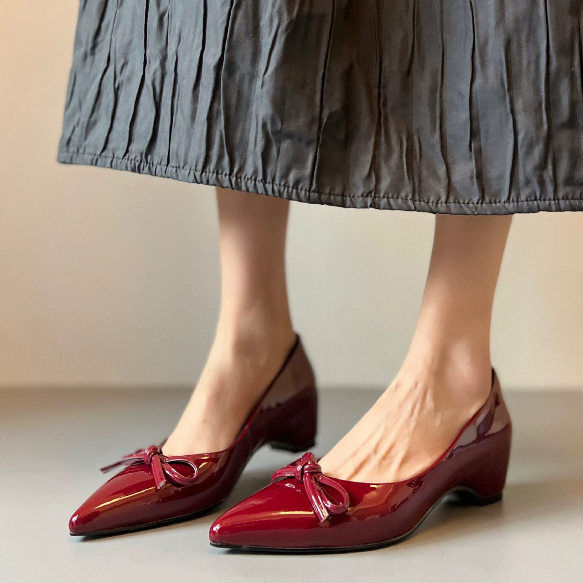 Sapatos Mary Jane Bico Fino Laço Vermelho Couro Macio Aumento