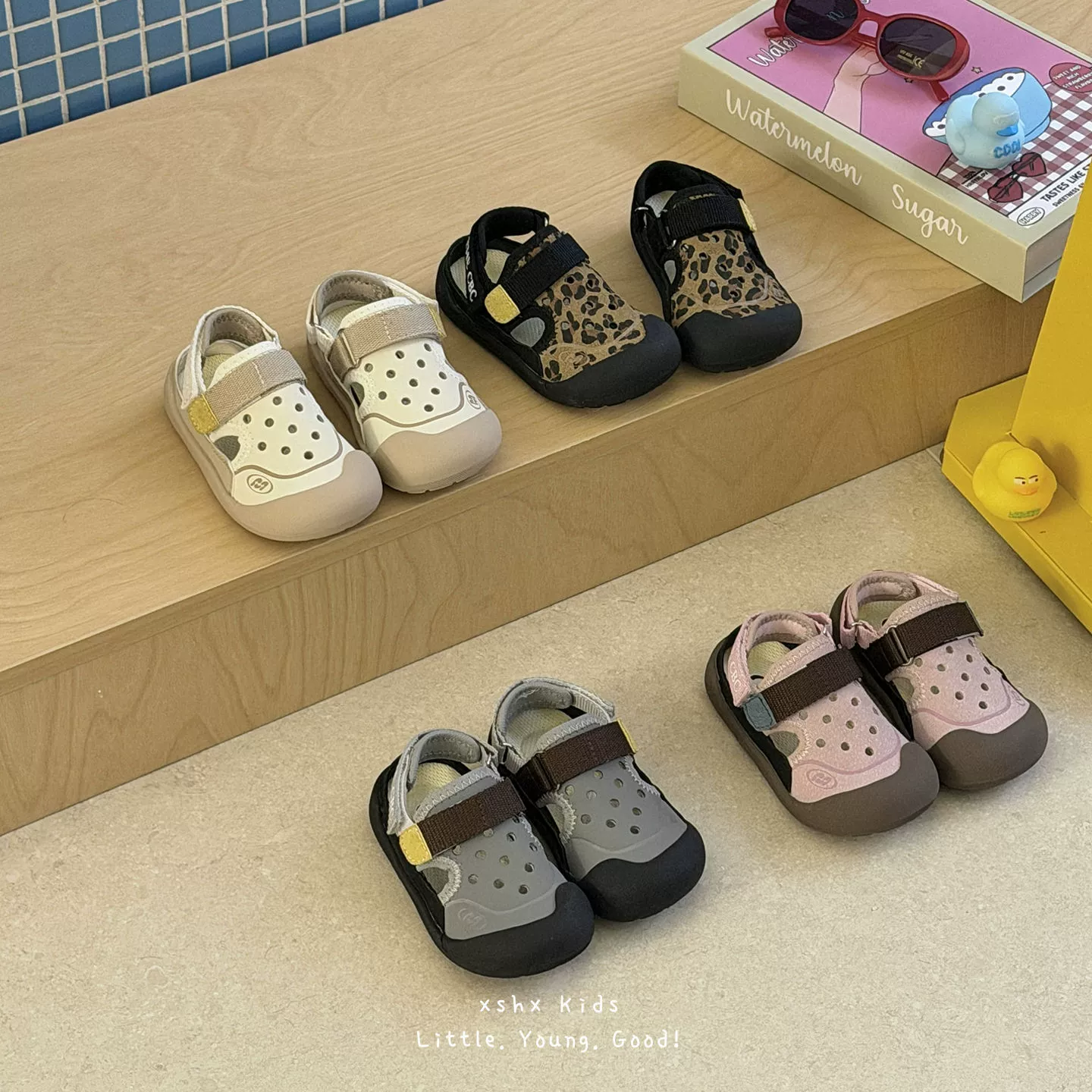 XSHX Chaussures à trous rétro pour enfants, fonctionnelles, bout fermé, antidérapantes, bout large, printemps-été, respirantes, garçons et filles