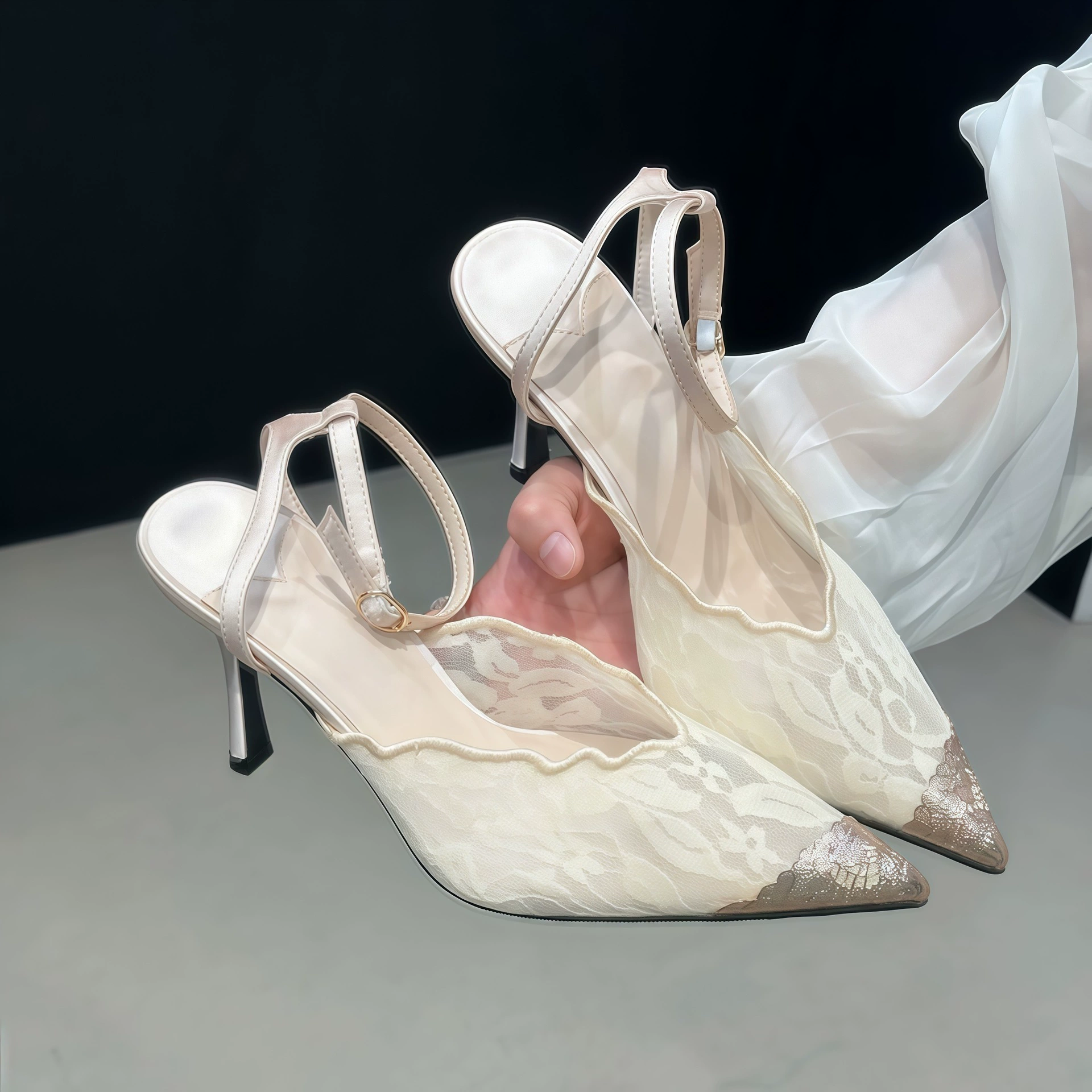 Sandalias de tacón stiletto con punta puntiaguda dorada y encaje, mujer, primavera-verano, sexys