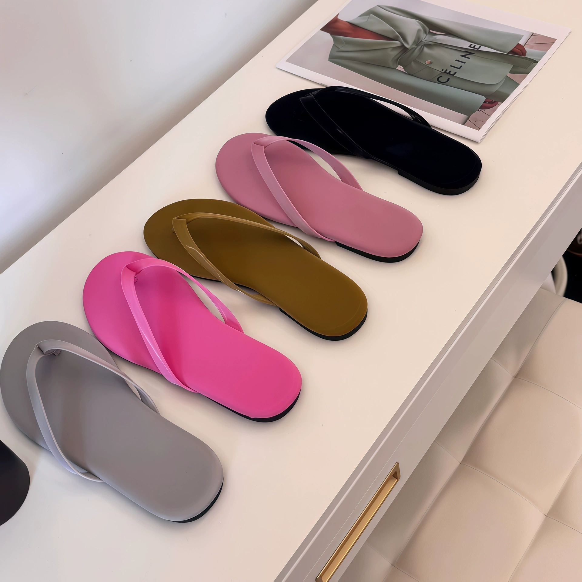 Sandalias coreanas con tira antideslizantes de punta redonda para mujer, planas, playa, verano 2026