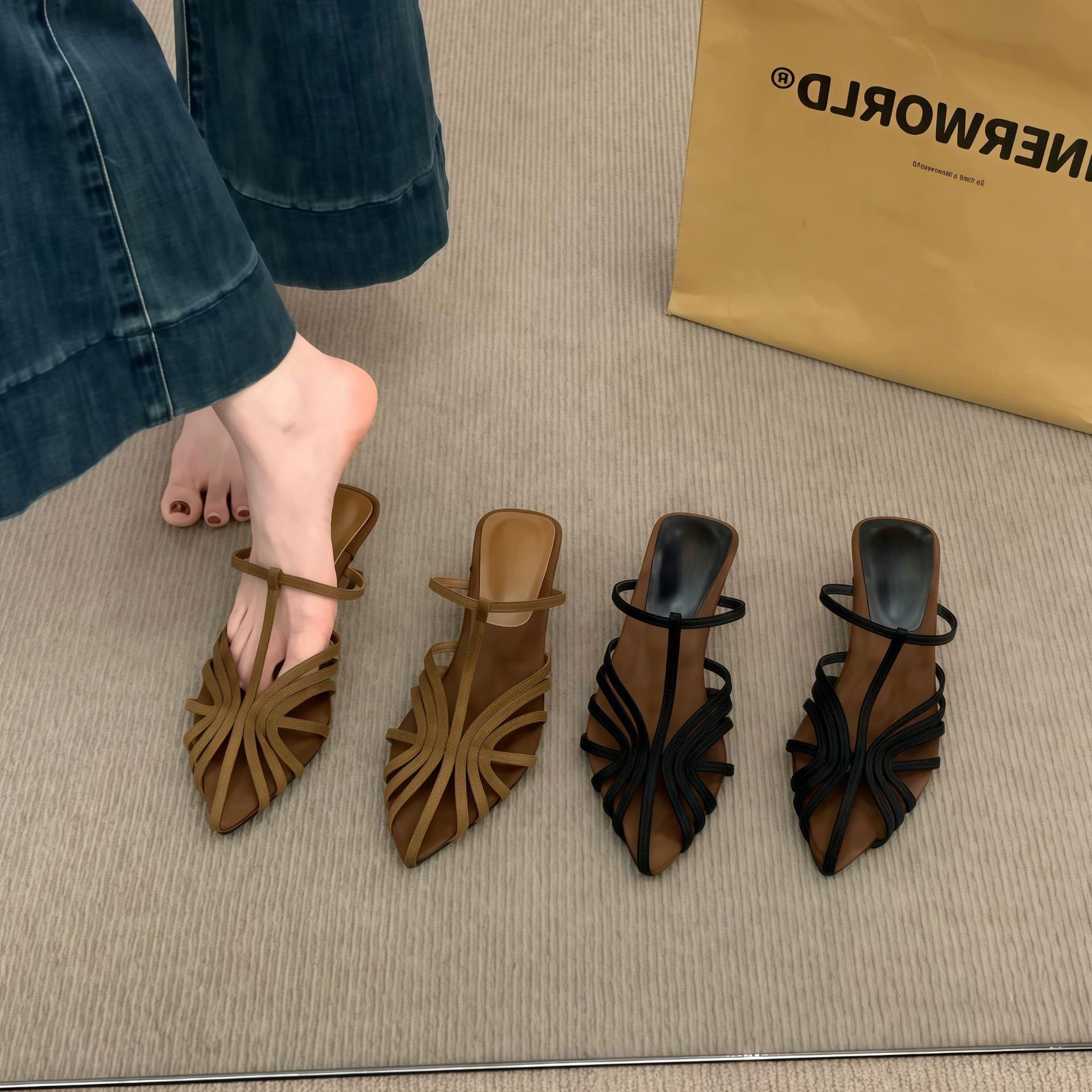 Sandalias de cuña únicas con tacón alto y diseño hueco transpirable para mujer, verano 2026
