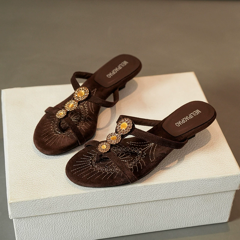 2026 Nuevo Tacón Kitten Retro Sandalias de Tiras para Mujer, Punta Cristal Chanclas de Verano