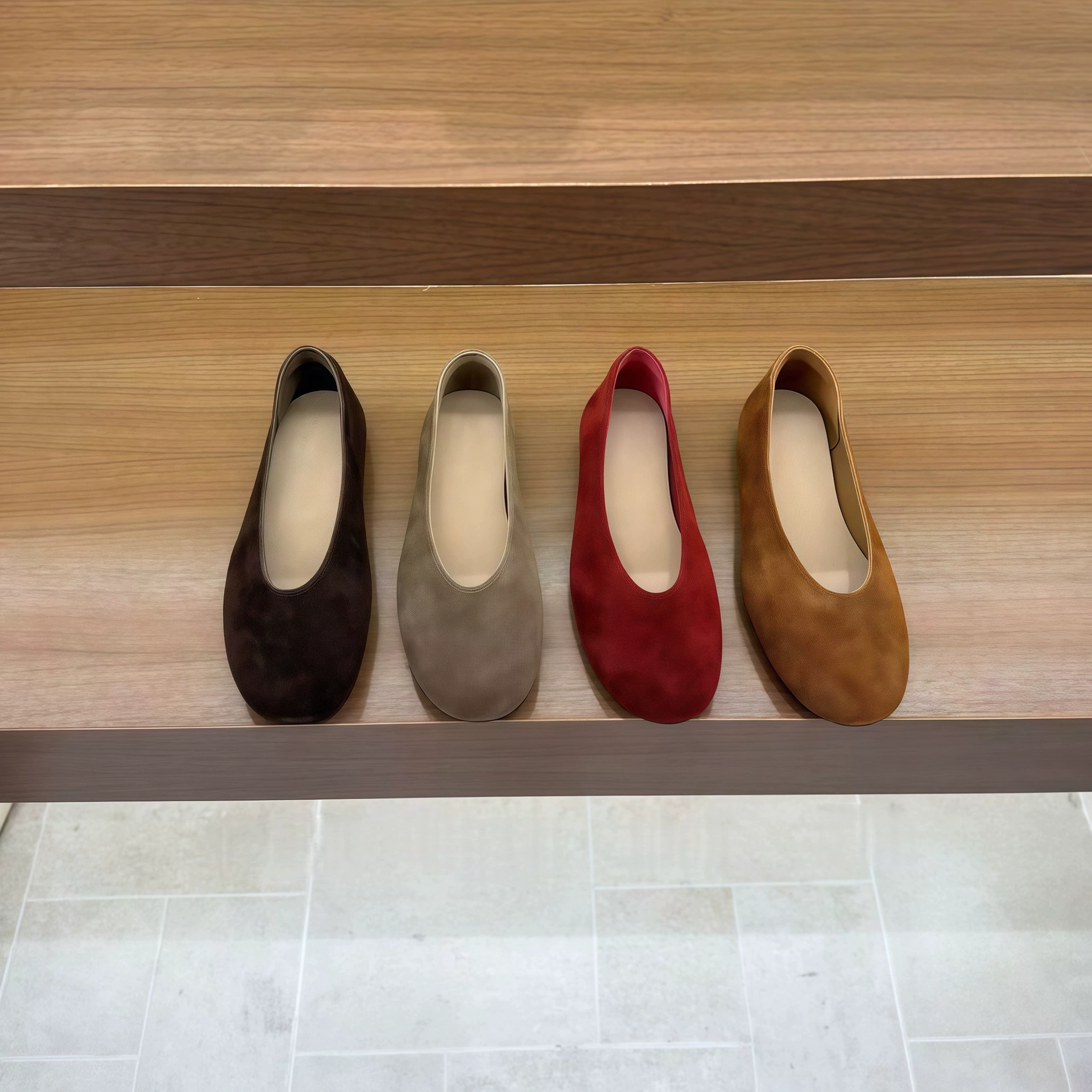Chuyuji Retro Velvet Flat Grandma Shoes, Comfortable Loafers for Women