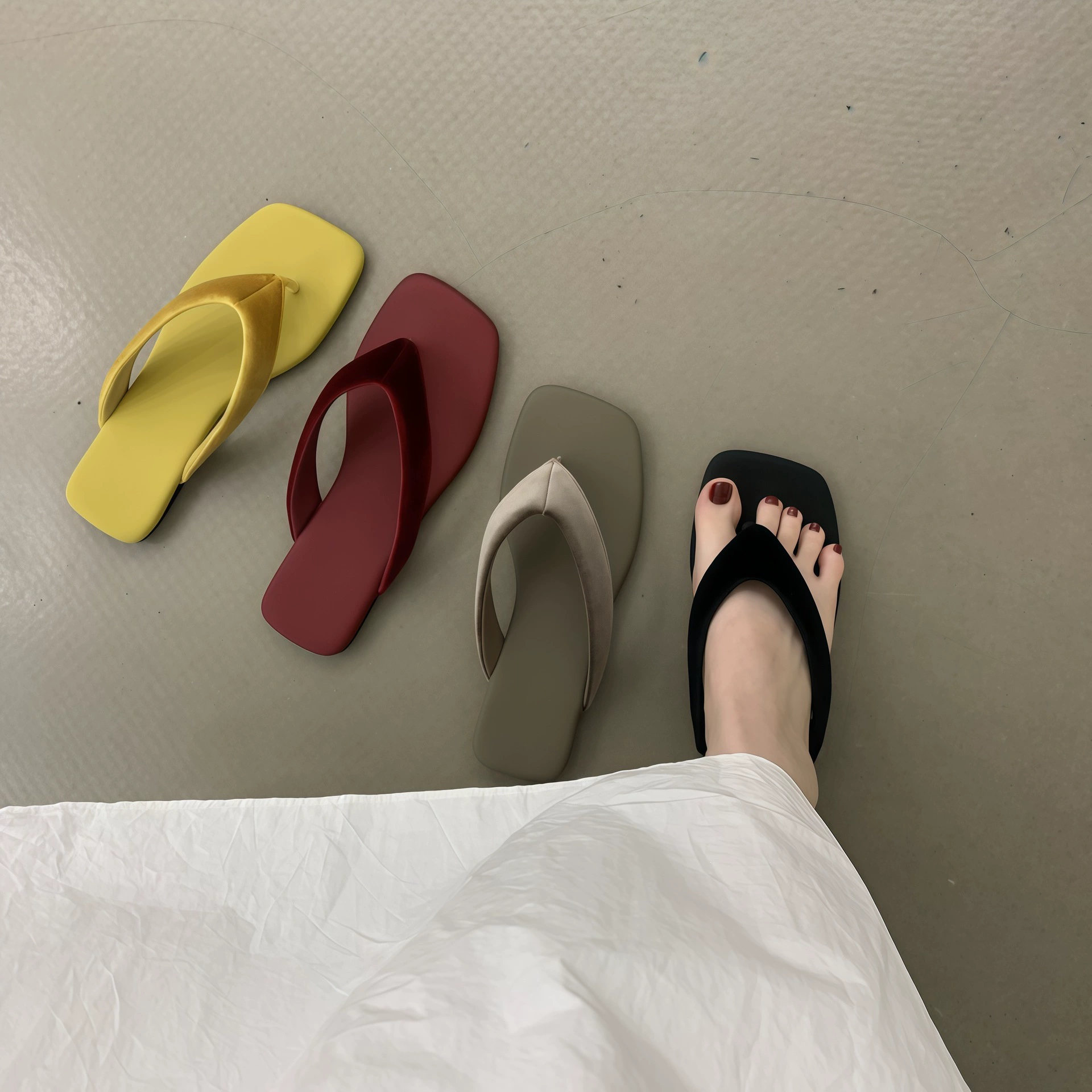 Chuyuji Dopamine French Flat Flip Flops for Women, Non Slip Beach Sandals