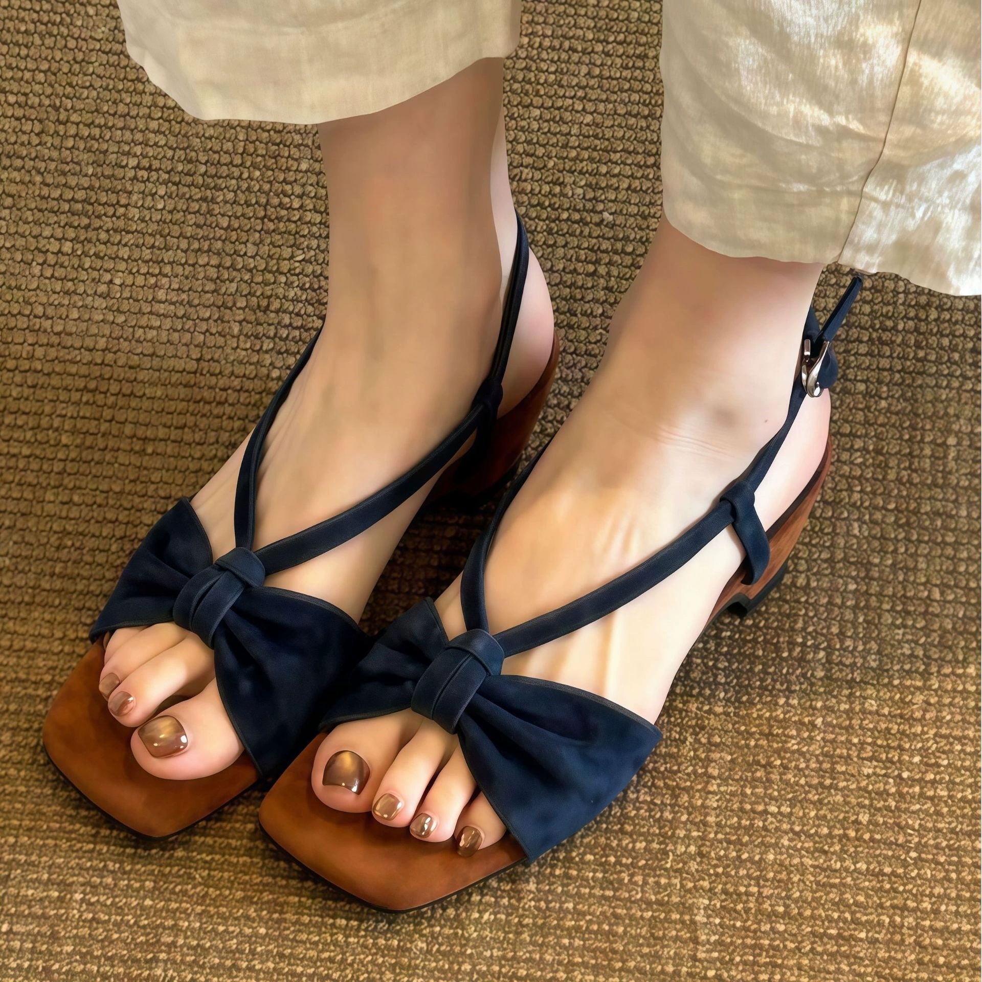 初遇季~法式绝美配裙子性感露趾粗跟凉鞋女夏外穿一字带罗马凉鞋