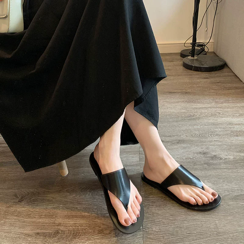 Neue Sommer Runde Spitze Einfach Dreieck Zehenclip Flache Pantoffeln Damen Echtleder Flache Sandalen