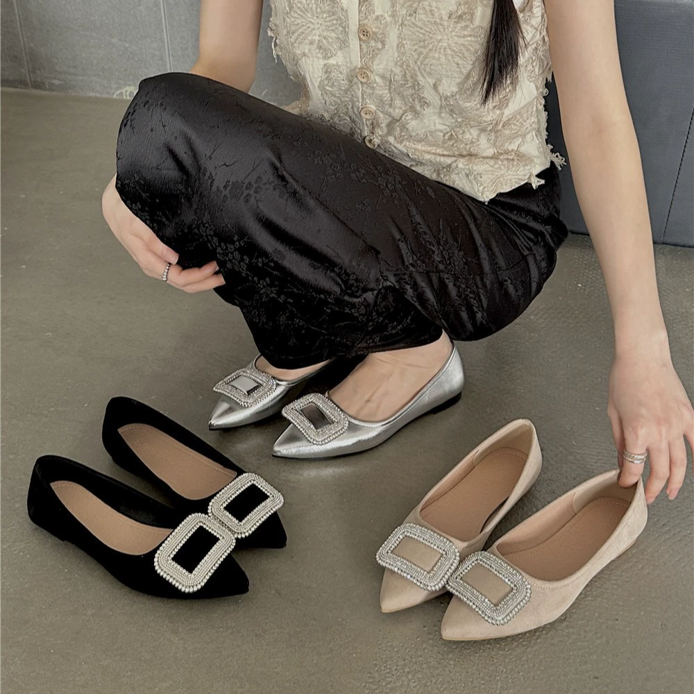 New Spring New Korean Drama Star Exquisite Sparkle Rhinestone Buckle Pointed Toe Shallow Mouth Flat Shoes Women