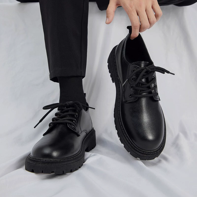 Zapatos de cuero de negocios para hombre 2026 Invierno Adolescente Estilo británico Suela gruesa Casuales