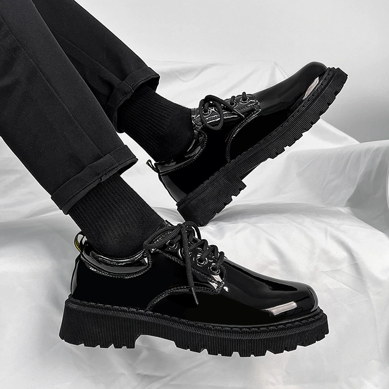 Herren Lackleder Businessschuhe Britische Derby Schuhe Herbst klobiger Kopf Freizeitschuhe erhöhend