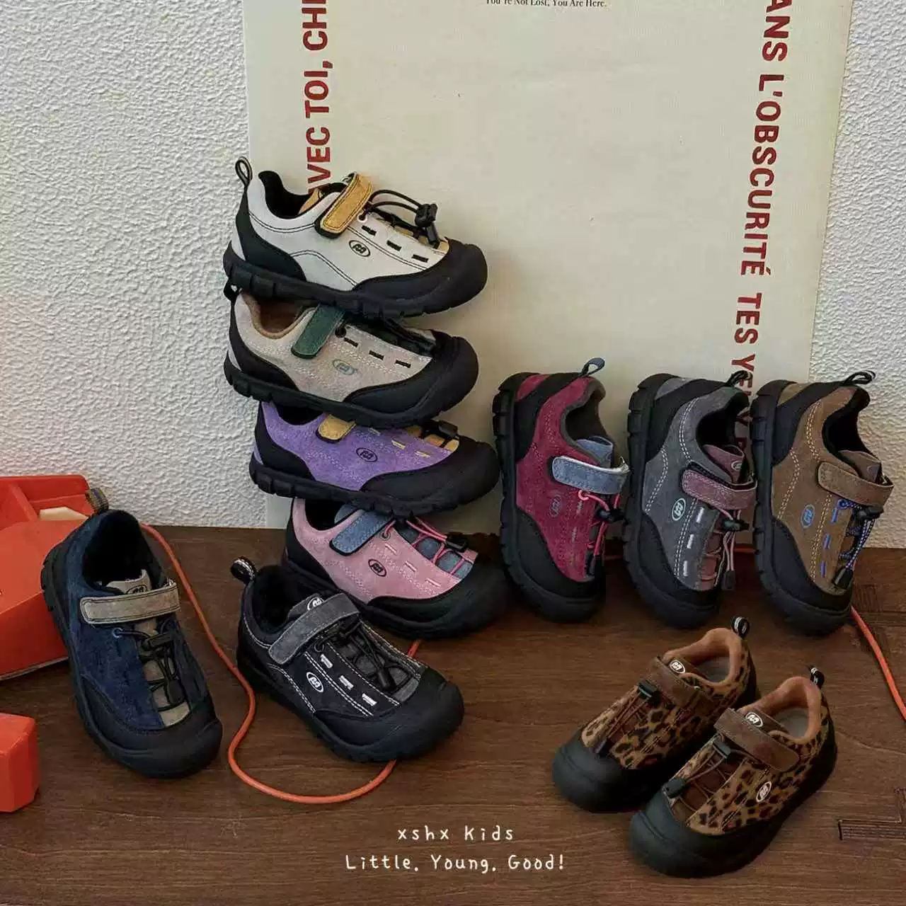 XSHX Zapatos de skate funcionales para niños, velcro, exteriores, otoño, nuevos, para niños y niñas, suela de caucho, montaña, senderismo