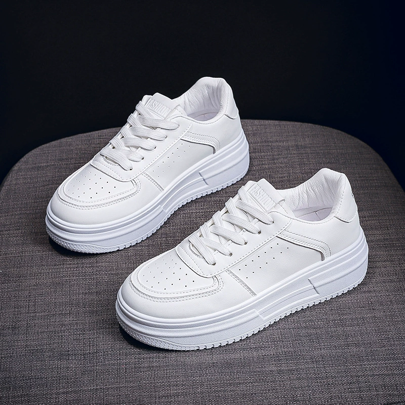 Chaussures de sport blanches femme 2024 automne style coréen, semelle épaisse, plateforme, décontractées