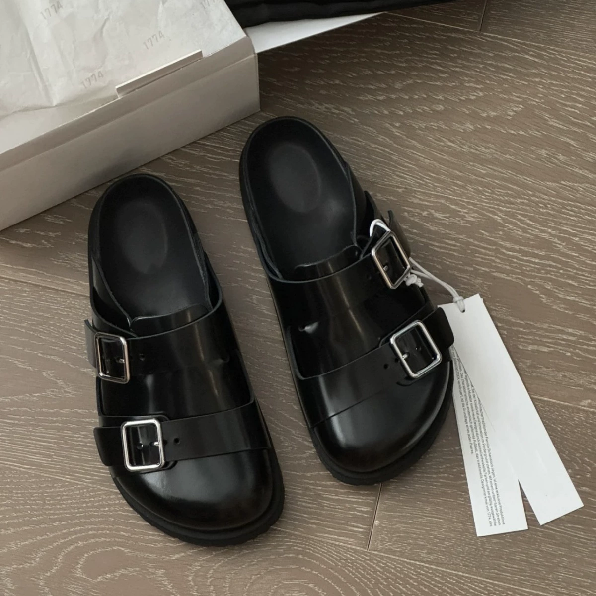 Женские новые черные тапочки Birkenstock 2025, корейские на толстой подошве с пряжкой мюли с закрытым носком