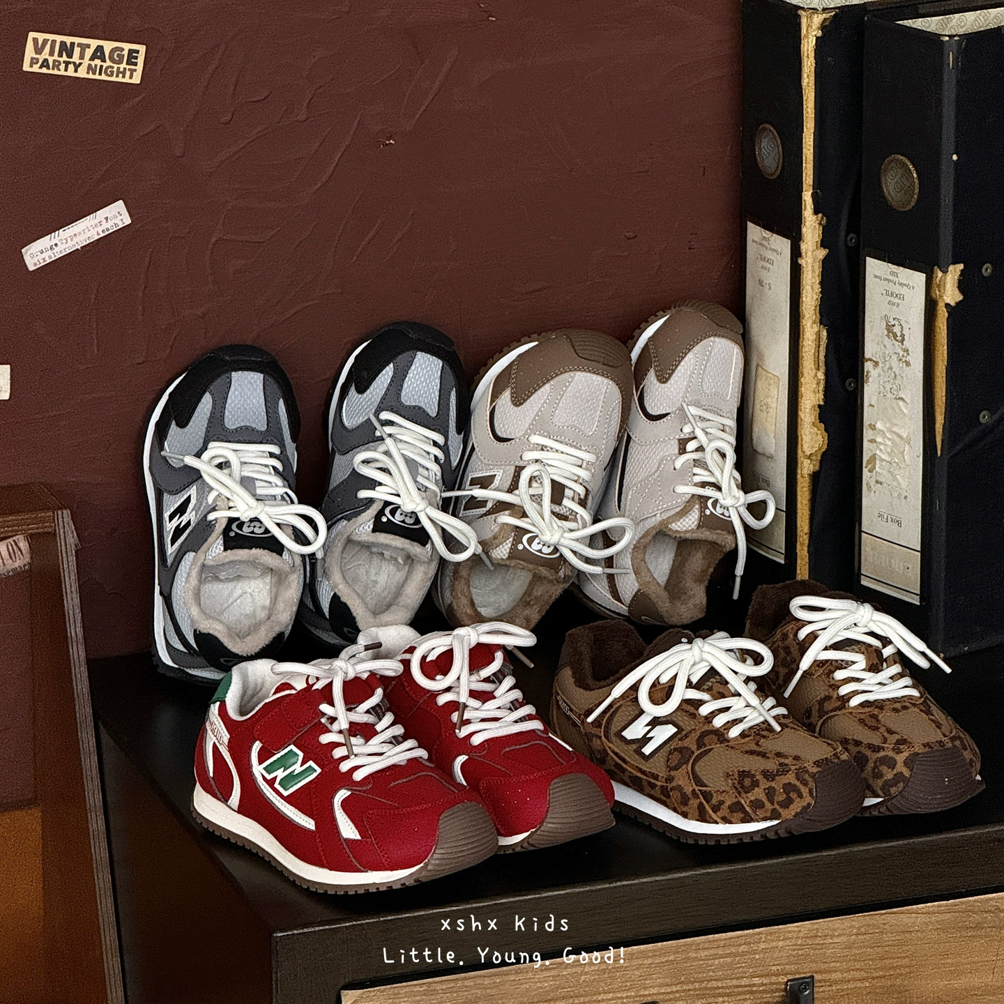 XSHX Zapatos retro americanos Forrest Gump para niños, antideslizantes, caucho, casuales, cómodos, trote lento, cálidos, invierno