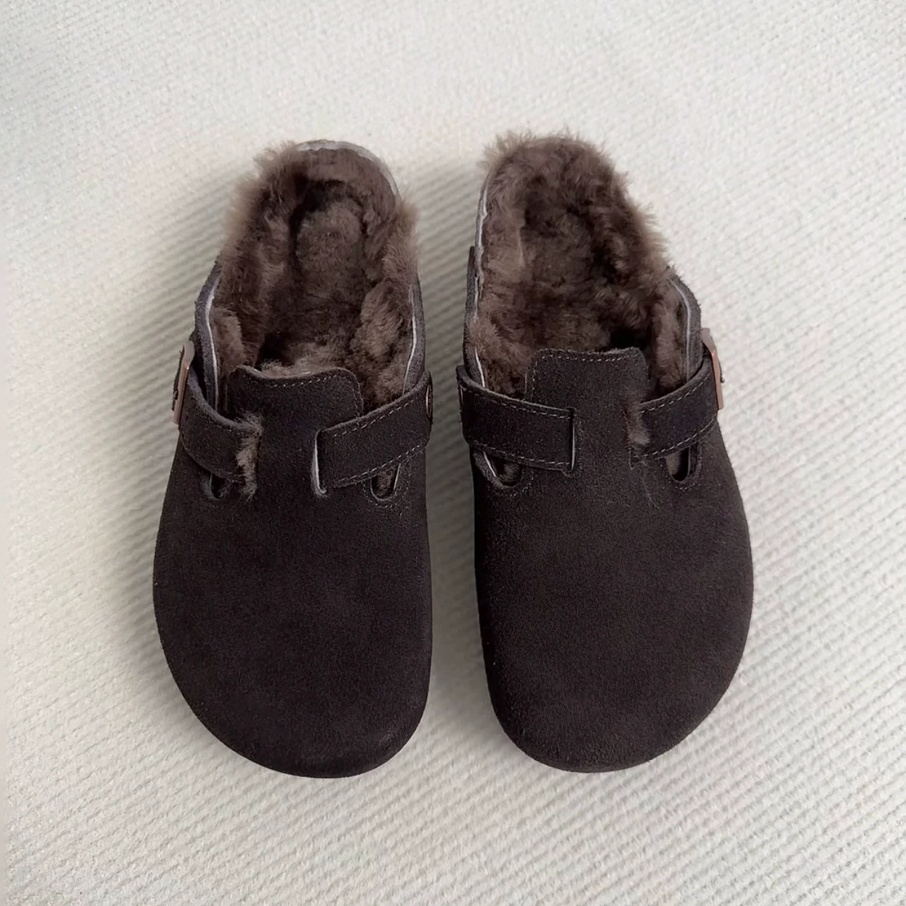 Sapatos Birkenstock BK Novos com Cobertura dos Dedos e Forro de Pelos, Mules de Algodão com Sola Grossa para Inverno