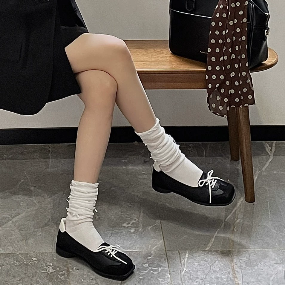 Frühling-Sommer neu französische Schleifen-Ballettschuhe Damen, 2025 neu britische flache quadratische Zehen Mary Janes