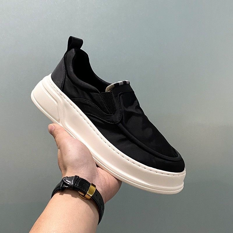 2026 Spring Summer Men's Skateboarding Shoes Soft Sole Breathable Slip-on Casual Canvas Shoes