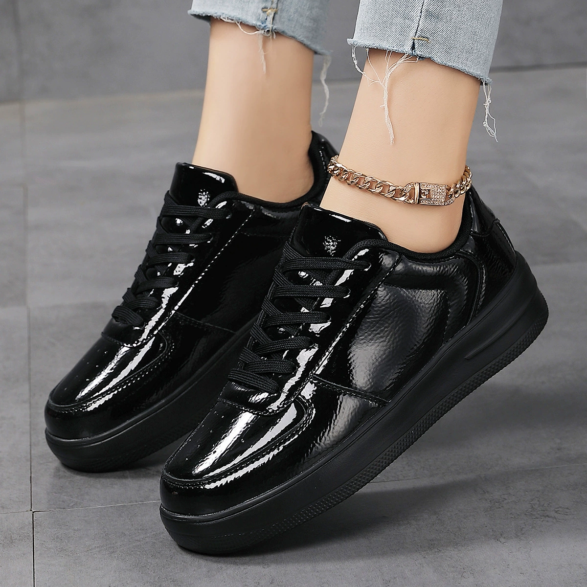 New Large Size 42 Women's Board Shoes, Breathable White Anti-slip Casual Sports Shoes Black
