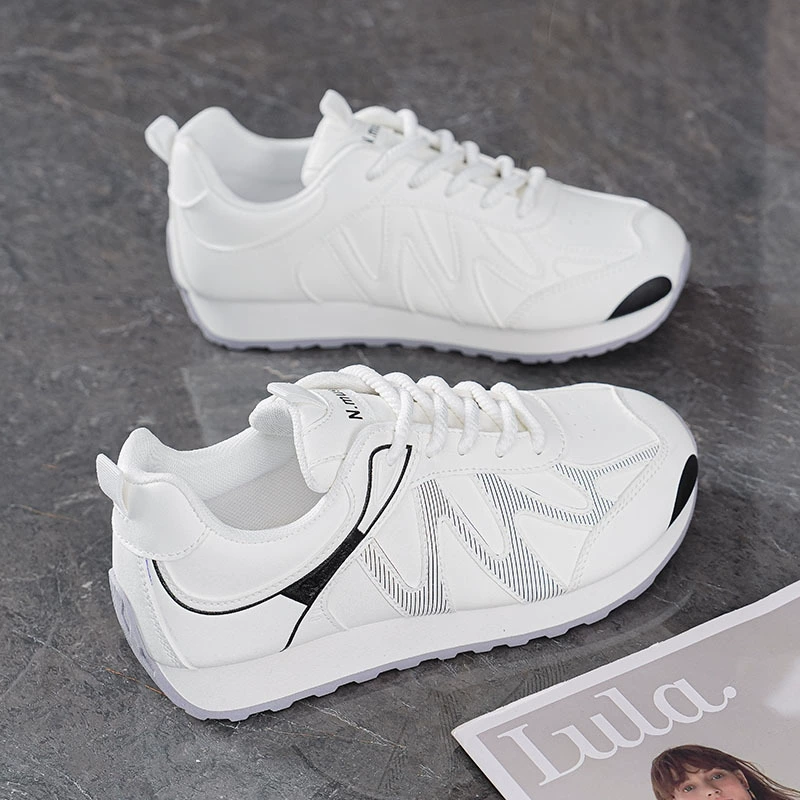 Korean Dad Sneakers Women 2025 Fall Breathable White Shoes Thick Sole Sports Casual Sneakers